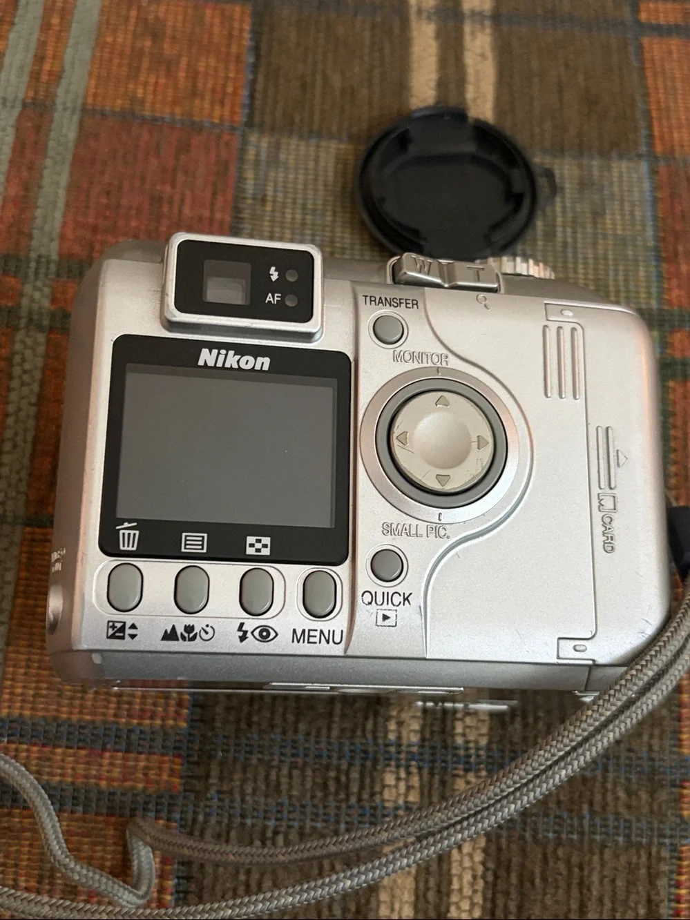 Vintage Nikon Coolpix 4300 digital camera - collector piece - battery charger
